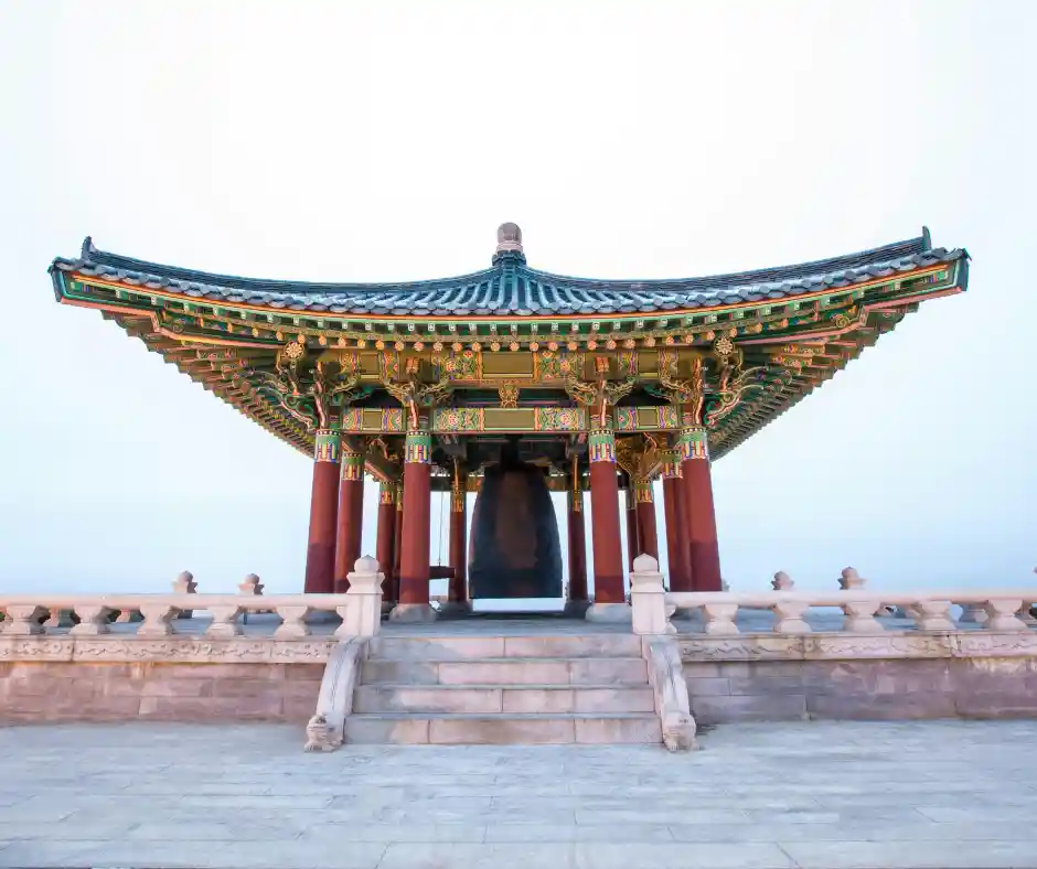 Viaggio organizzato Corea del Sud con Gyeongju storica Padiglione della Campana Emille nel Parco Nazionale di Gyeongju.