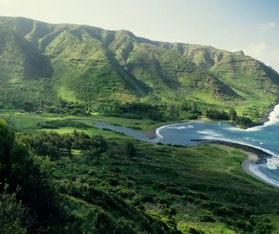 Offerta viaggio Hawaii Jurassic Park – Kualoa Ranch Kualoa Ranch alle Hawaii, celebre location naturale del viaggio ispirato a Jurassic Park.